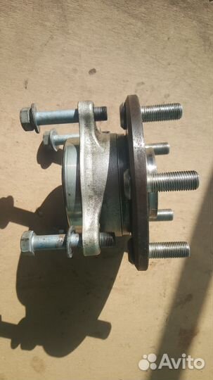 Ступица передняя Honda Legend KB1, KB2, RL