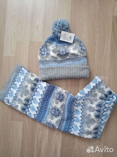 Шапка и шарф, новый комплект
