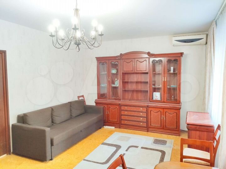 2-к. квартира, 77,6 м², 1/10 эт.