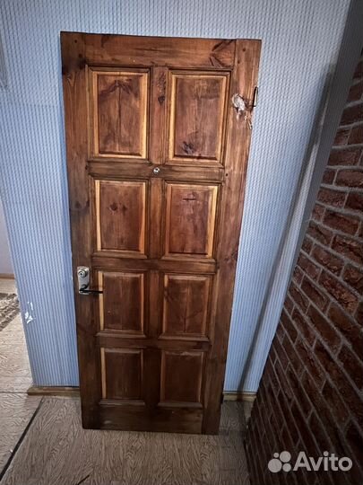 Дверь входная деревянная бу