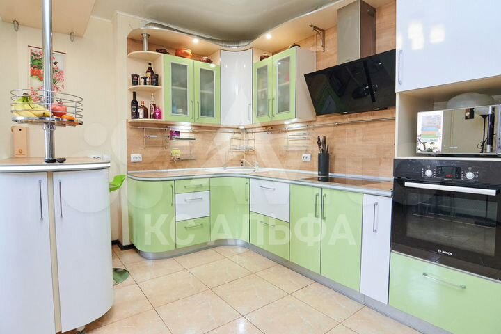 3-к. квартира, 80 м², 9/13 эт.