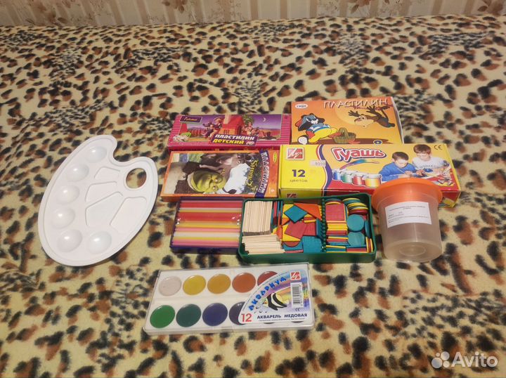 Набор канцелярии для школьника