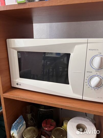 Микроволновая печь LG рабочая на брони