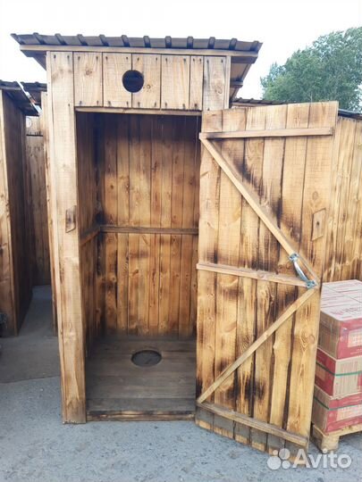 Дачный туалет деревянный