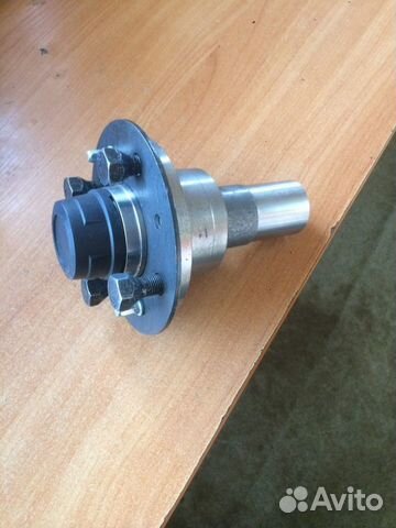 Ступичный узел в сборе для оси легкового прицепа