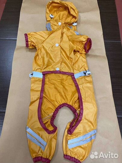 Дождевик для маленькой собаки