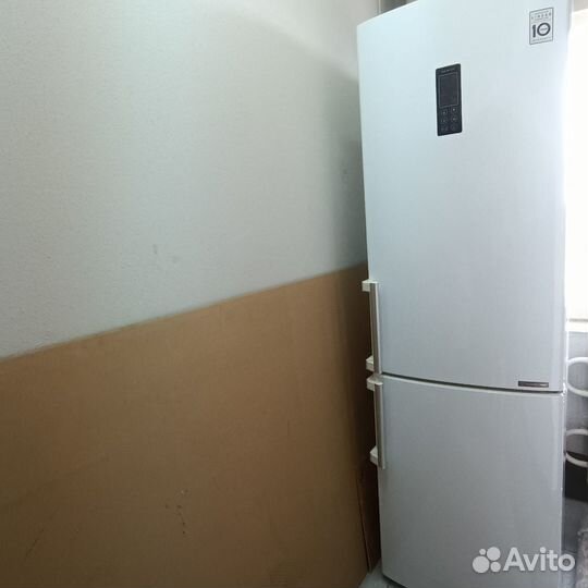 Продам холодильник бу LG