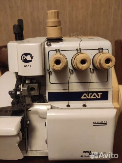 Оверлок для швейной машины