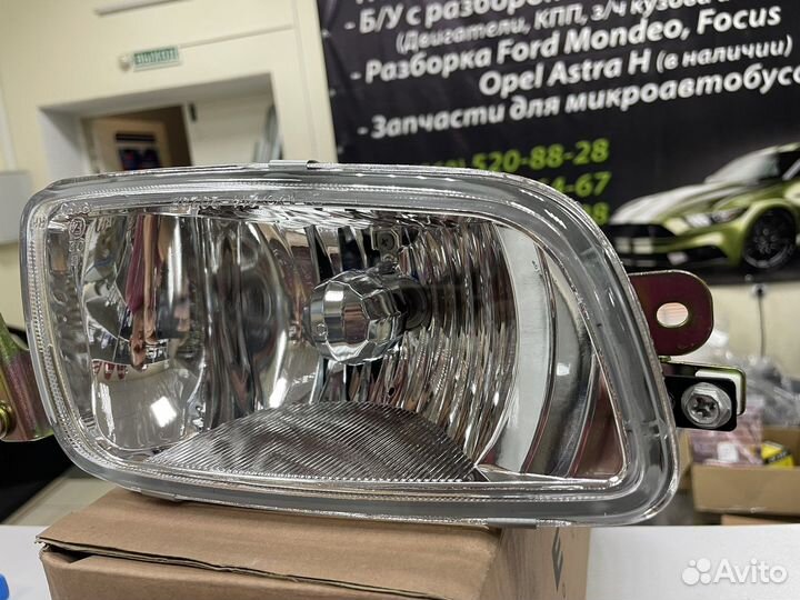 Mitsubishi pajero фара противотуманная правая