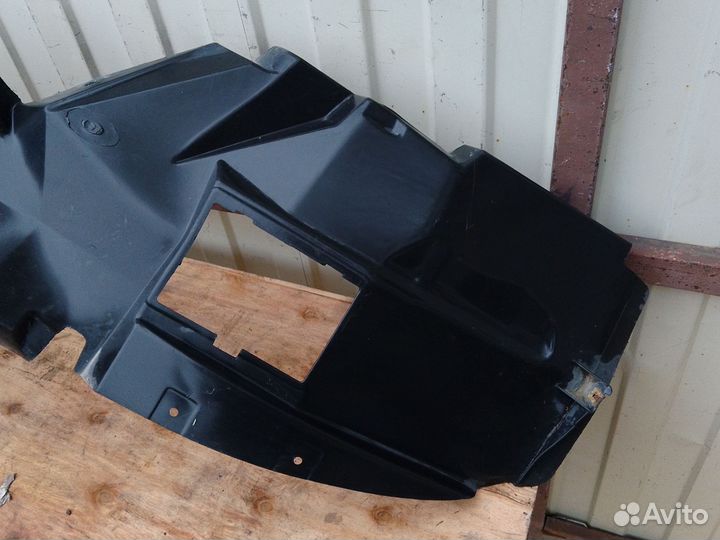 Подкрылок передний правый Fiat 500 2007