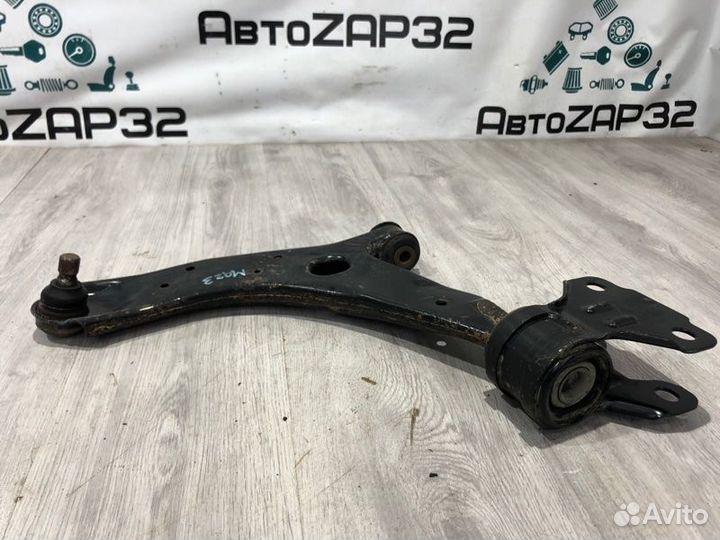 Рычаг передний левый Mazda 3 BL 2008 2009 2010