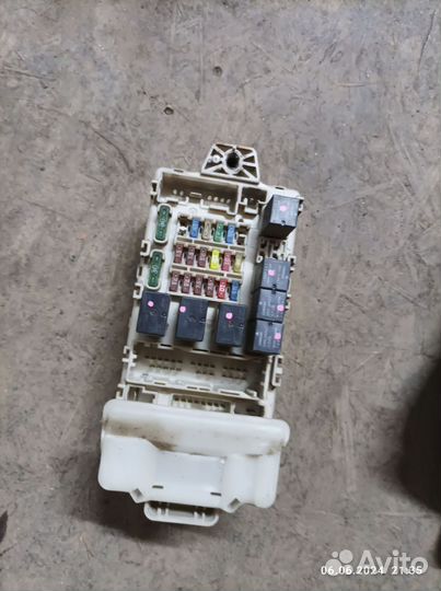 Блок предохранителей Митсубиси Лансер 9