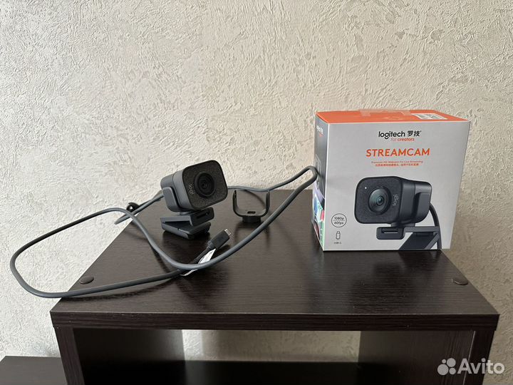Веб-камера logitech streamcam