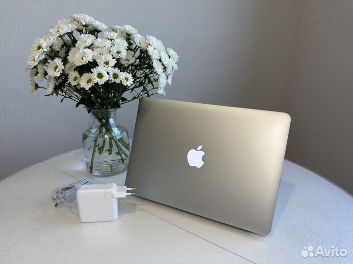 Apple macbook air 13 2019 8/128