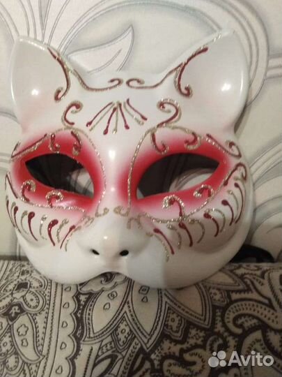 Маска маскарадная
