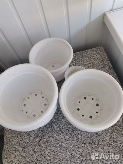 Горшки цветочные пластиковые