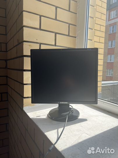 Монитор Samsung syncmaster 943nw