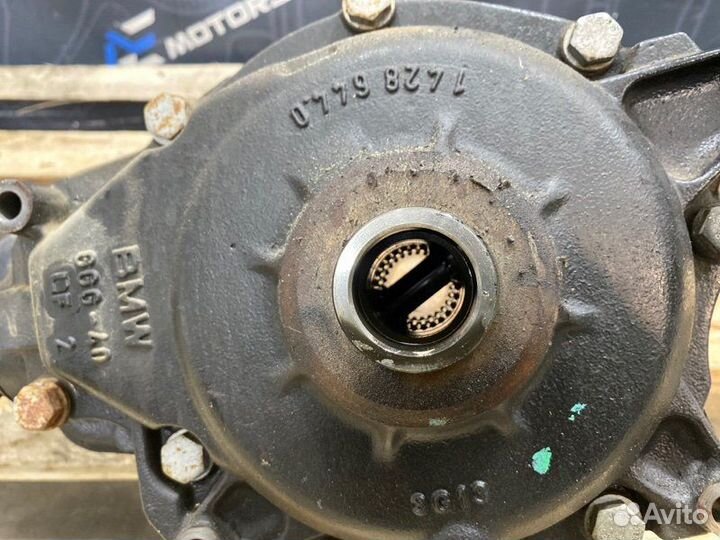 Редуктор передний Bmw X5 E53 M54B30 2004