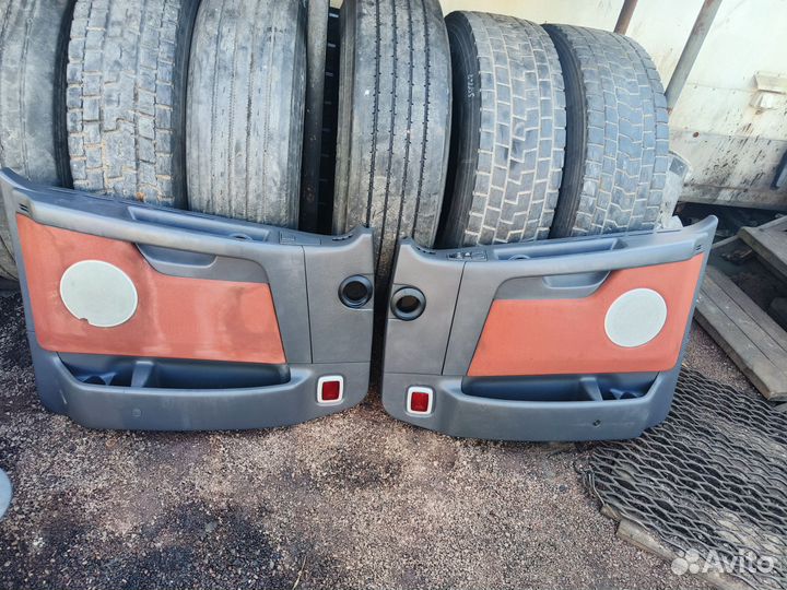 Обшивка двери Volvo FH12