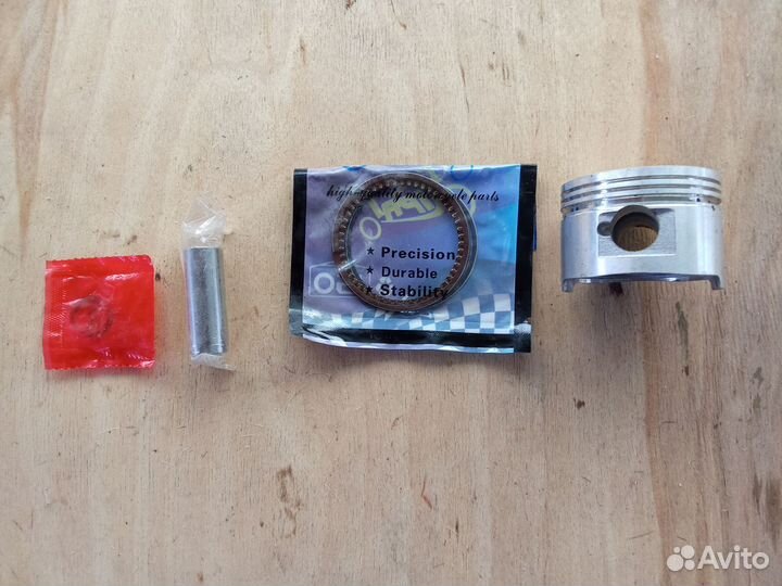 Запчасти на четырех тактный китайский скутер 50см3