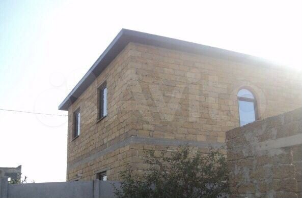 Коттедж 201 м² на участке 6 сот.