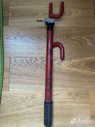 Противоугонный замок на руль