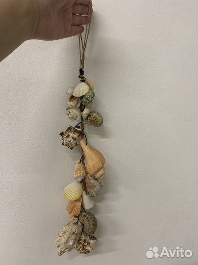 Настенное украшение вязанка ракушек
