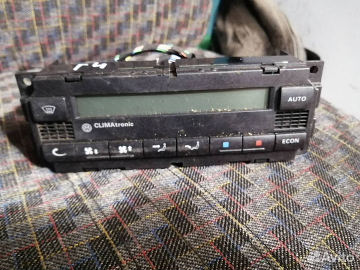 Блок управления климатконтролем Гольф 4