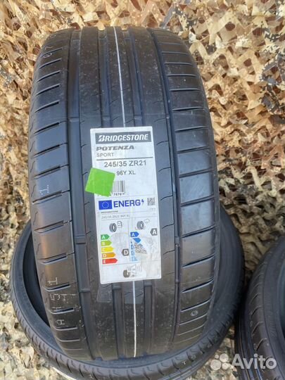 Bridgestone Potenza Sport 245/35 R21 и 285/30 R21 96Y