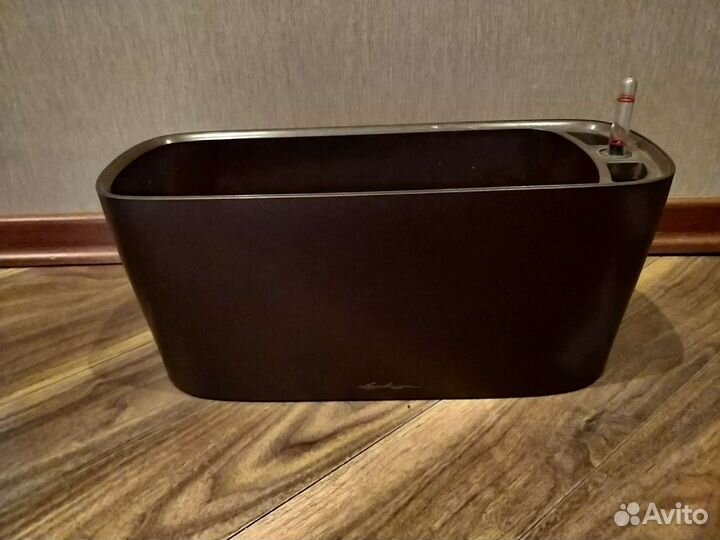 Кашпо с автополивом lechuza