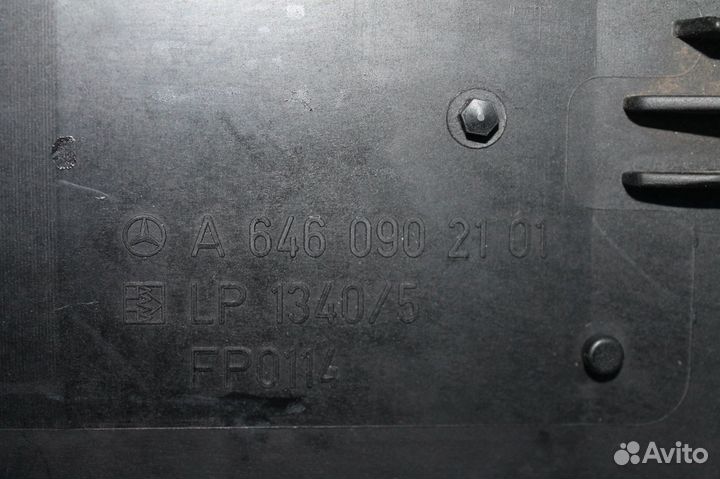 Корпус воздушного фильтра OM646 w211 Mercedes