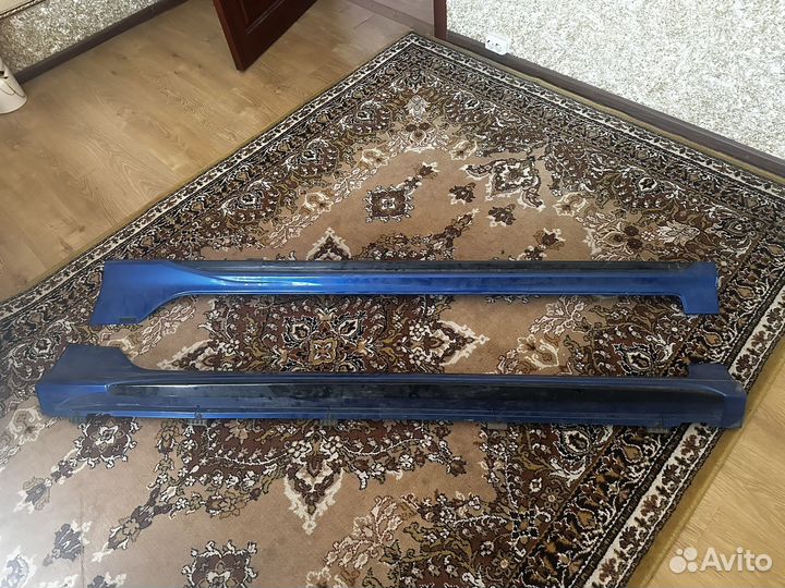 Накладки на пороги лада веста