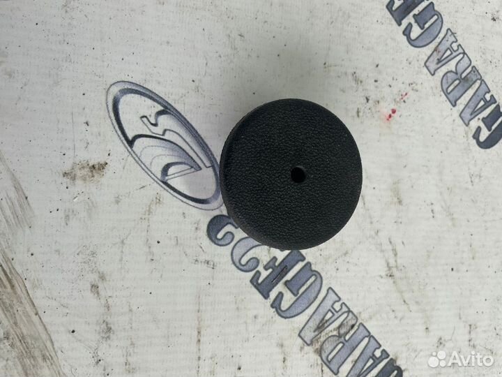 Заглушка под педаль газа Mitsubishi Outlander 1