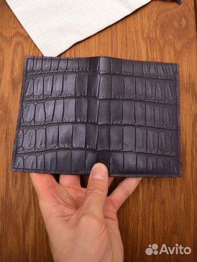Обложка на паспорт и документы из крокодила