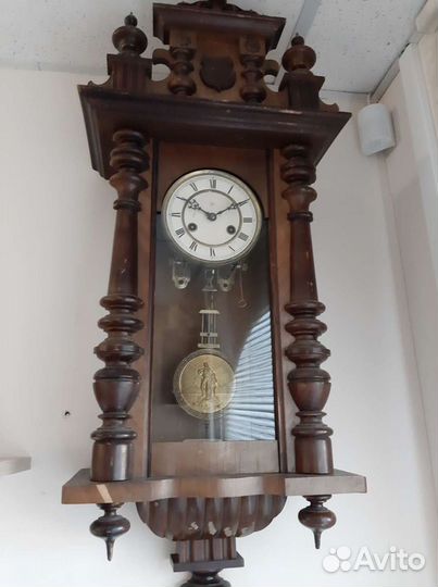 Старинные настенные часы