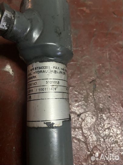 Цилиндр гидравлический для уборщиков LJM NH30