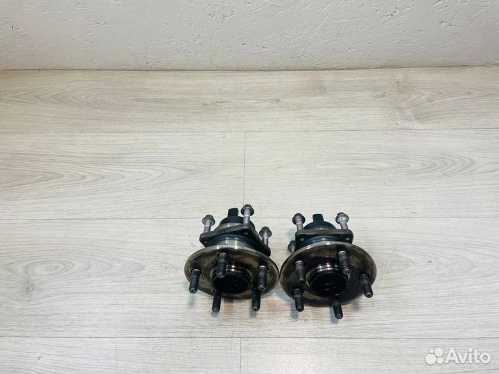 Ступица задняя Toyota Avensis 250