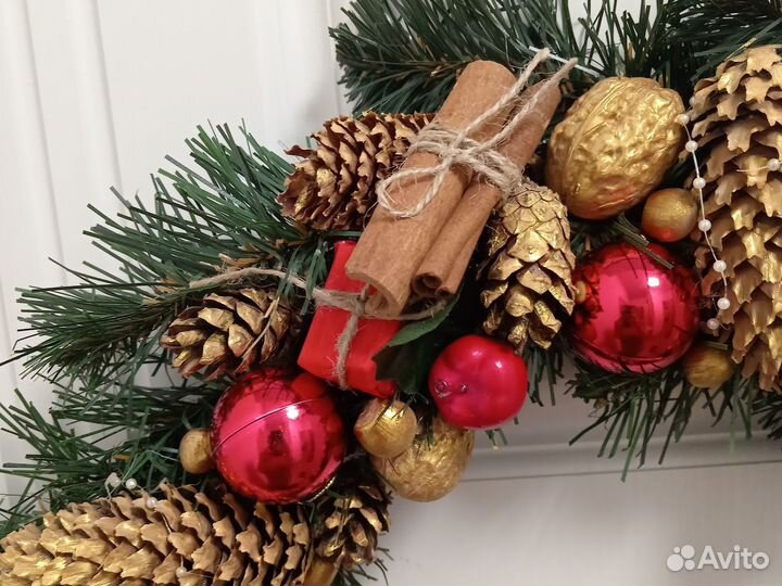 Новогоднее украшение на дверь