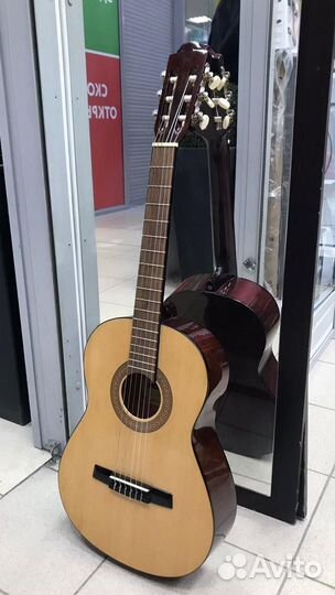 1002211 Гитара аккустическая Hohner HC-03