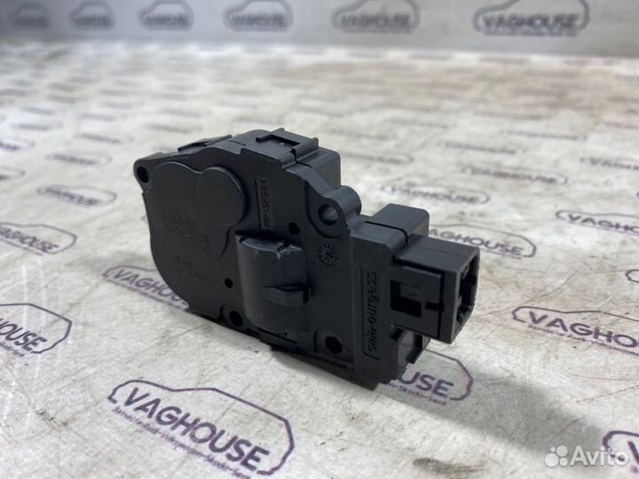 Моторчик заслонки печки Audi S5 8T 4.2 CAU 2008