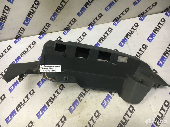 Обшивка багажника правая Форд Фокус 2