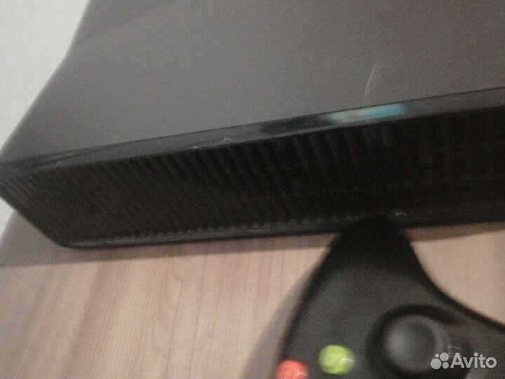 Прошитый Xbox 360 в комплекте 1 джойстик