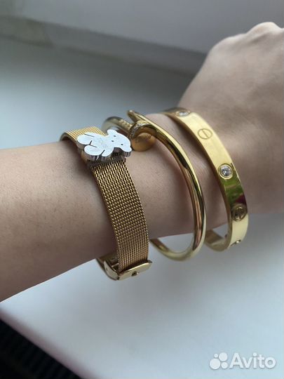 Браслеты Cartier Love, Tous