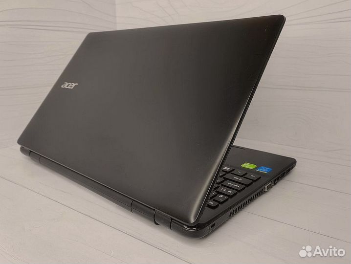 Acer Игровой Ноутбук 2 видеокарты i5 Обмен