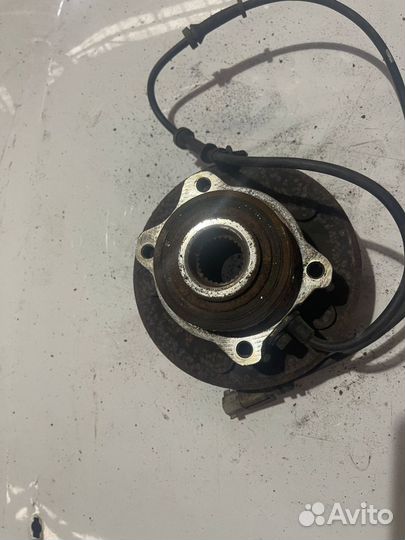 Ступица передняя Крайслер пацифика 2003+