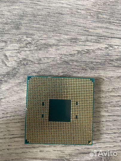 Процессор Ryzen 7 2700