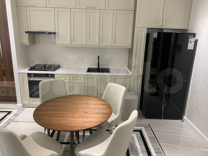 2-к. квартира, 40 м², 4/21 эт.