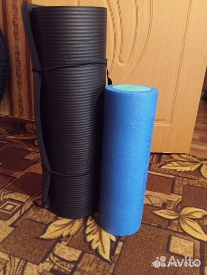 Коврик и ролл для фитнеса