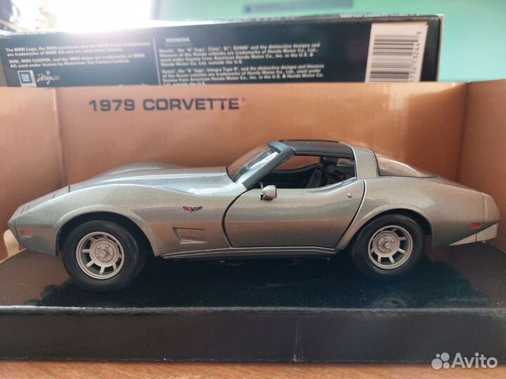 Модель автомобиля Chevrolet Corvette 1979 1:24