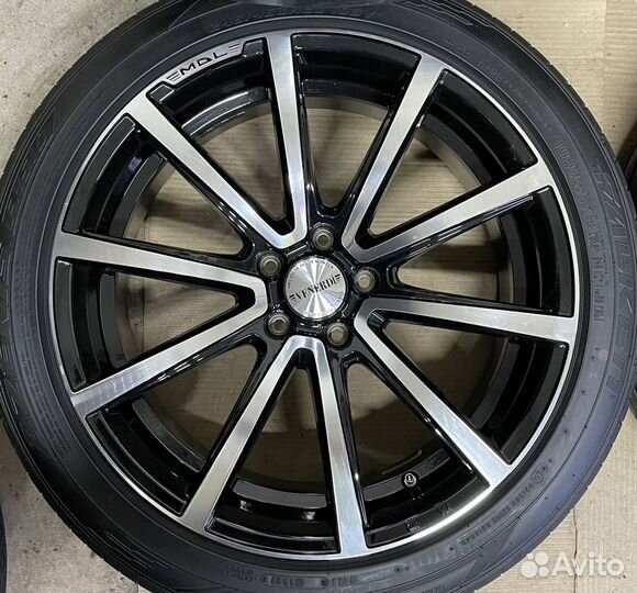 Колёса R20 5x114,3 Venerdi на шинах 245/45 R20